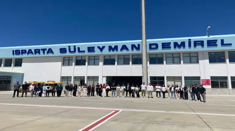 Isparta Süleyman Demirel Havalimanı Otopark Ücreti 2026 Güncel Ücretler
